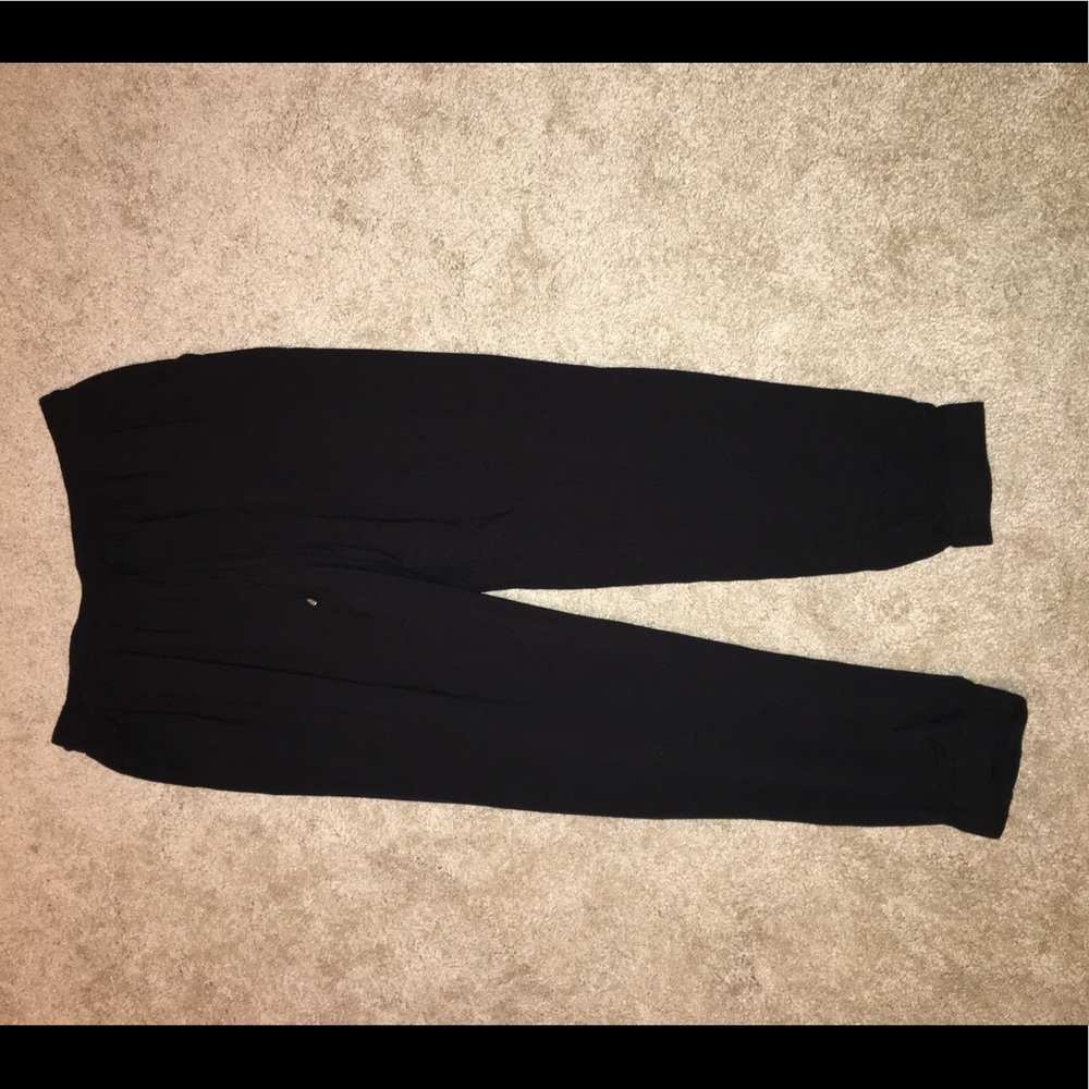(FOREVER 21) black drawstring joggers
